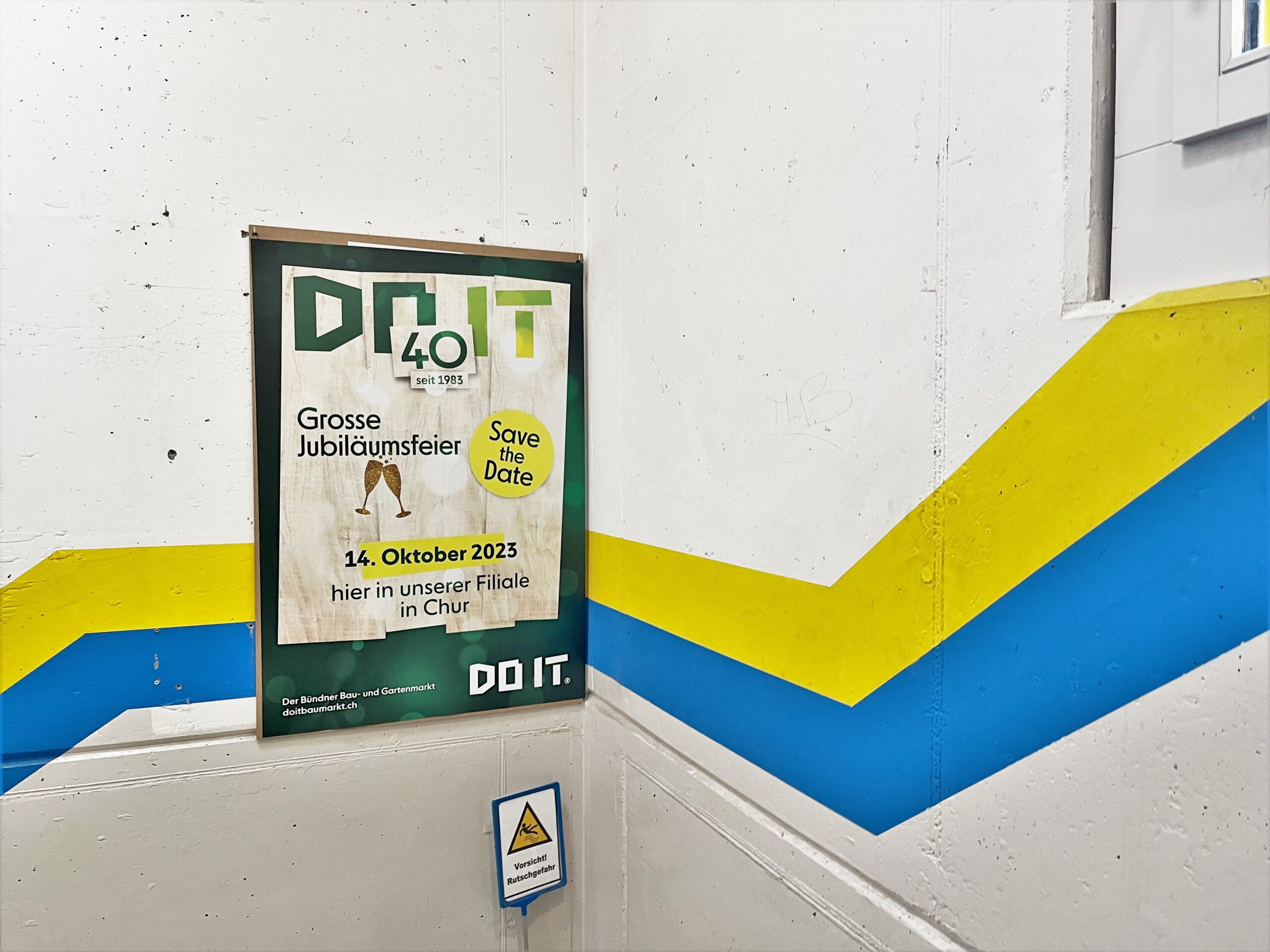 F4 Plakat Treppenhaus DO IT